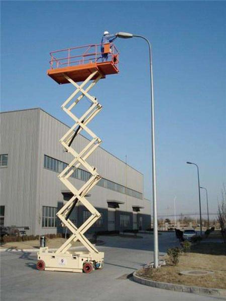 自行走升降機4（自行走升降機怎么啟動）